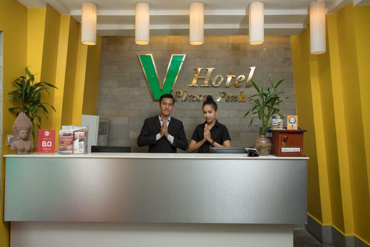 V Hotel Phnom Penh Exterior photo